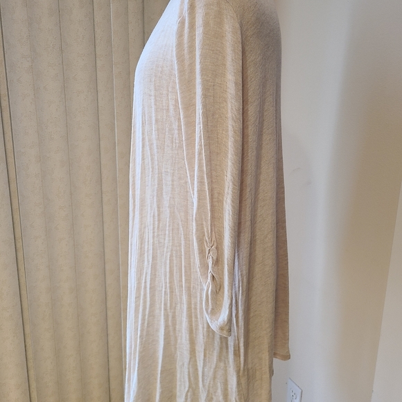 ellumiNation – Oatmeal Open-Front Topper with Ruched Sleeves (Size L) - Picture 8 of 9